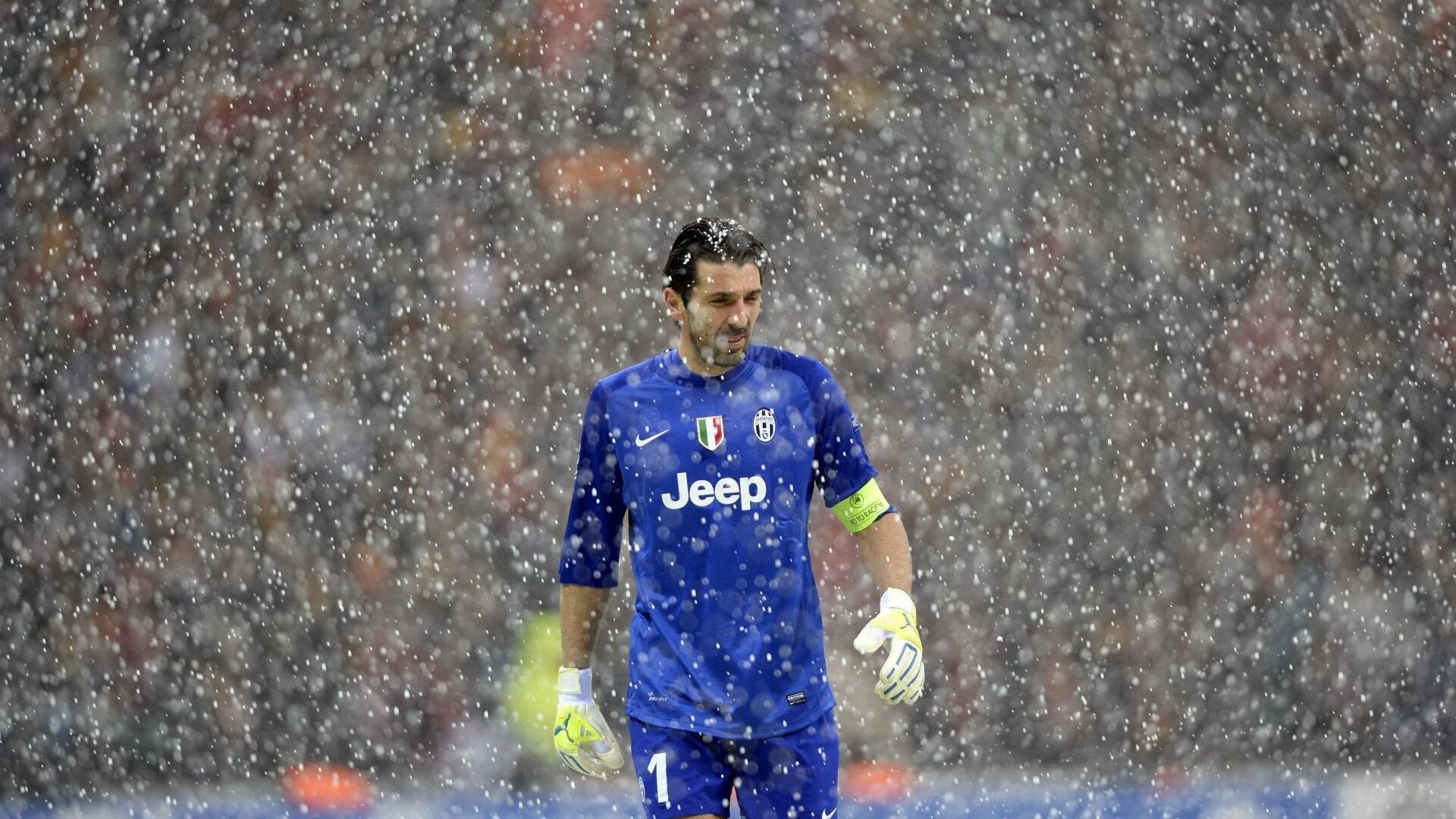 雷速茶馆热议，那些让人一听名字就瞬间倾心的足球运动员