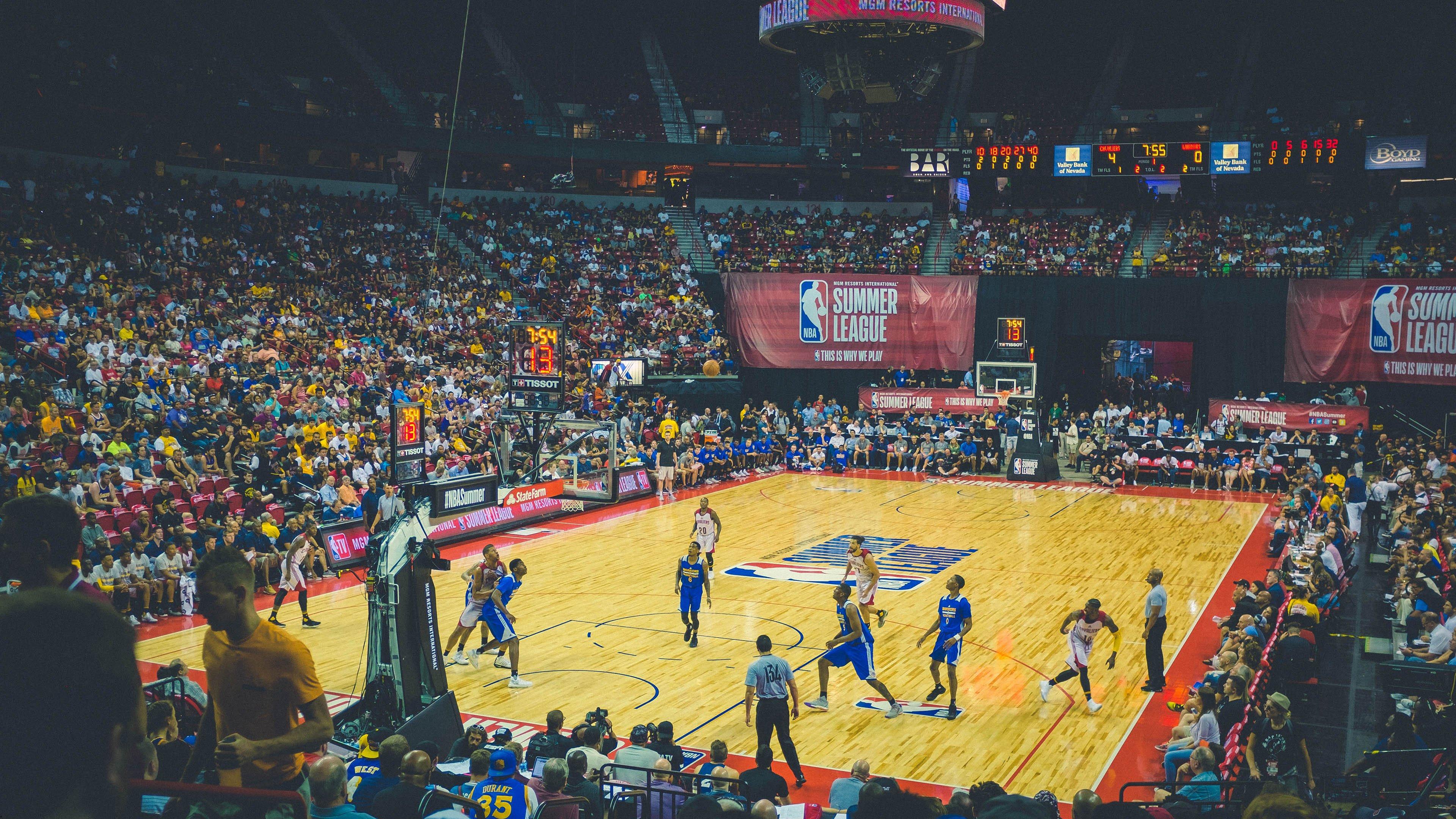 纽约尼克斯密谋超级交易，字母哥未来动向引联盟震动，TA记者透露潜在布局